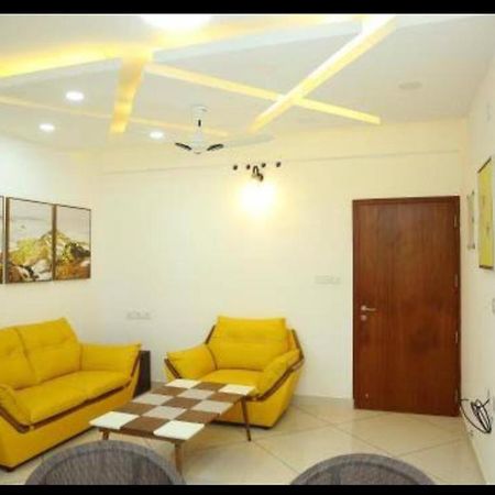 The Solo Apartments Kadavanthra Kochi Extérieur photo