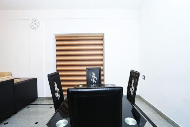 The Solo Apartments Kadavanthra Kochi Extérieur photo