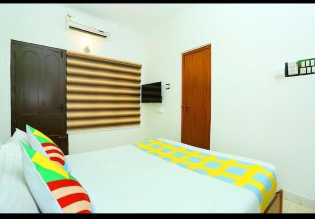 The Solo Apartments Kadavanthra Kochi Extérieur photo